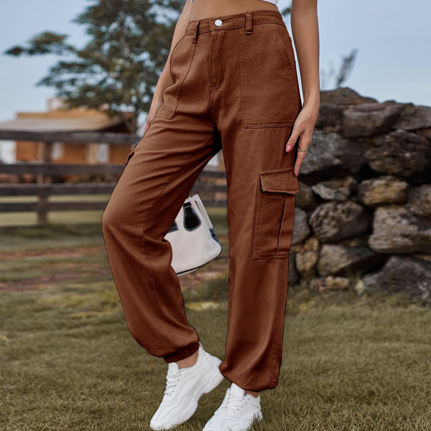 Women's cargo pants with side pockets and high waist Chic und Stil