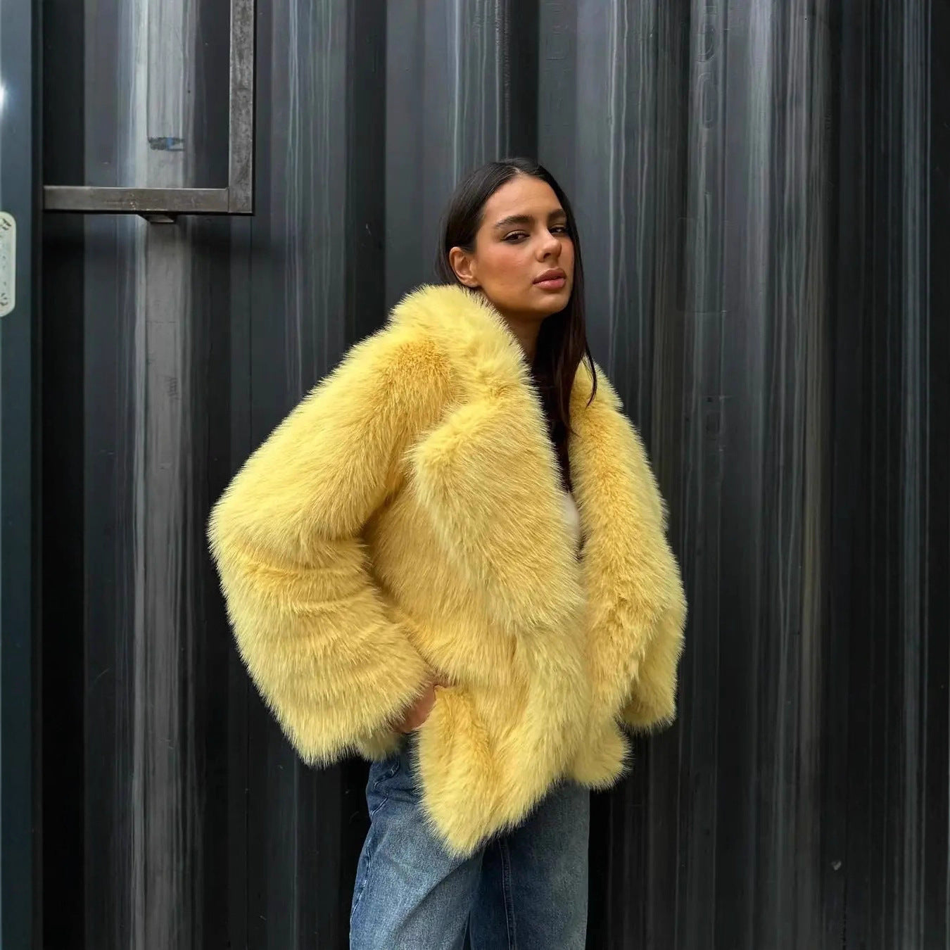 Dames Élégante Veste en Fourrure Synthétique avec Doublure Douce et Coupe Volumineuse Chic und Stil