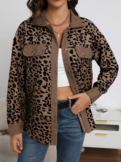 Veste de loisirs pour femmes avec un motif léopard texturé et des poches pratiques Chic und Stil