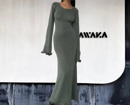 Dames Robe Maxi Élégante avec un Design en Rib Raffiné et des Manches Frangées Chic und Stil