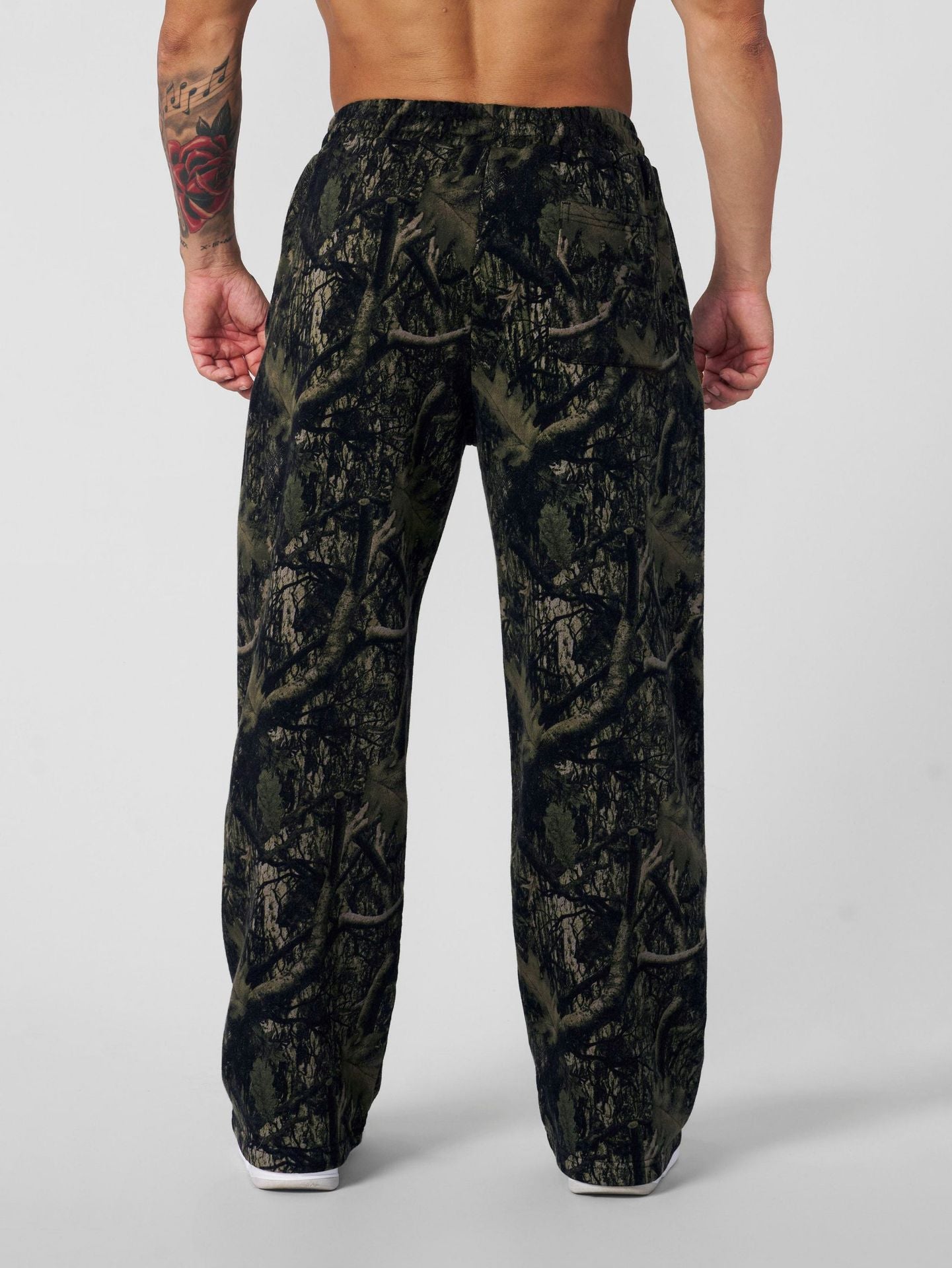 Casual camo look cargo pants for men with practical elastic waistband Chic und Stil