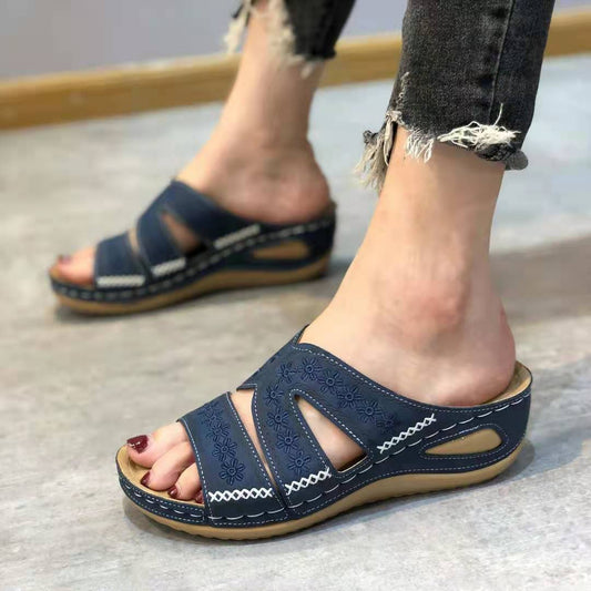 Sandales à lanières confortables pour femmes avec design floral et semelle anatomique Chic und Stil