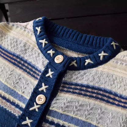 Dames Gilet en tricot à motifs avec boutons décoratifs et poches profondes Chic und Stil