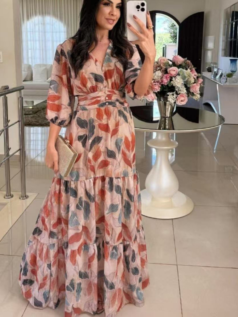 Robe maxi pour femmes avec motif de feuilles colorées et ceinture cintrée Chic und Stil
