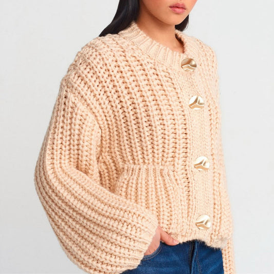 Pull femme en tricot épais avec des détails modernes Chic und Stil