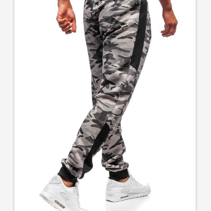 Comfortable sports pants for men with camouflage pattern and elastic waistband Chic and Style