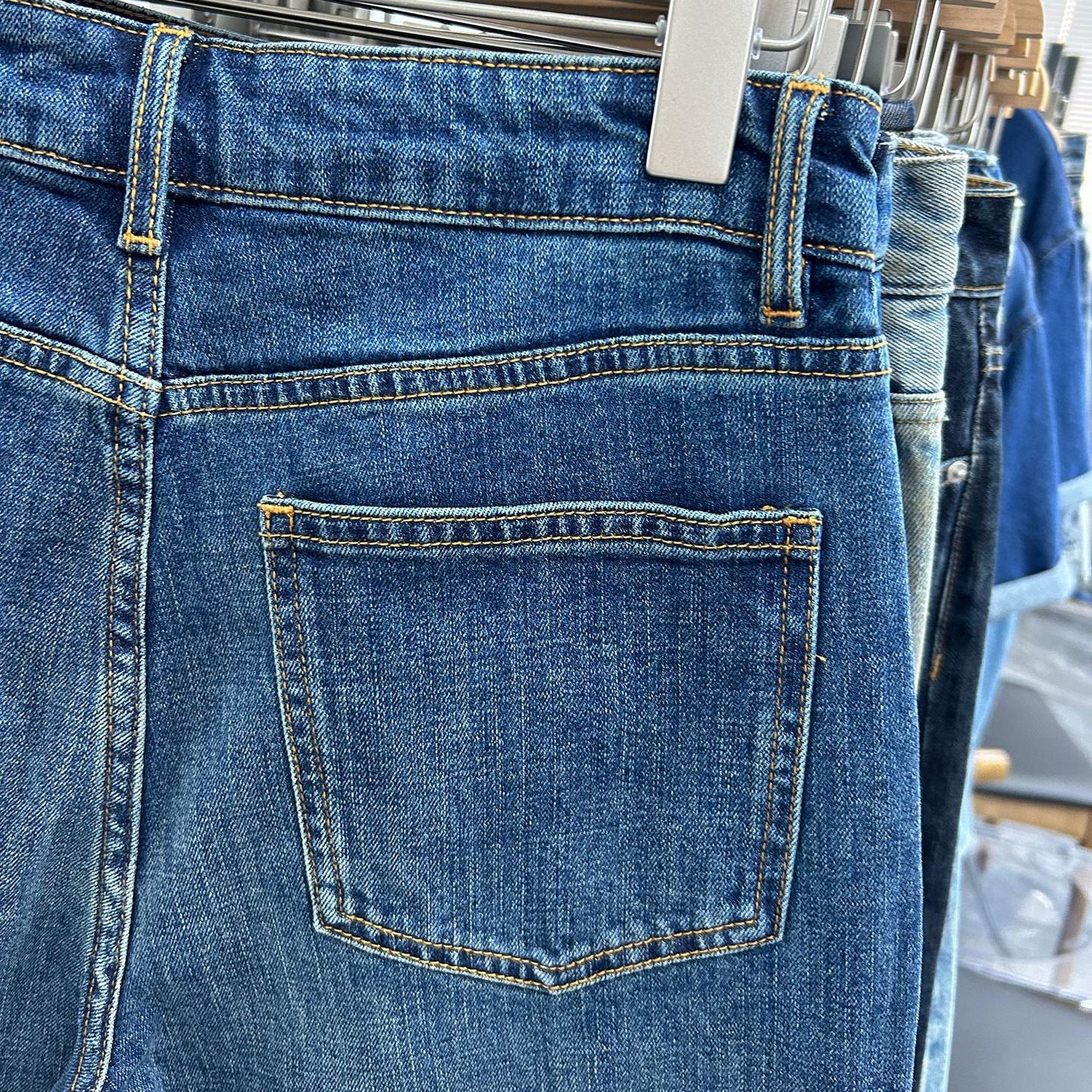 Dames blazer élégant à double boutonnage en matière fine avec une coupe flatteuse Chic und Stil