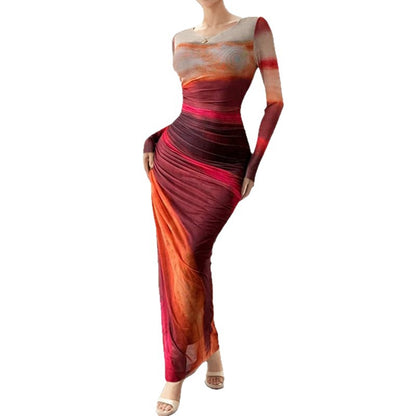 Femme élégante robe maxi avec dégradé de couleur innovant Chic und Stil