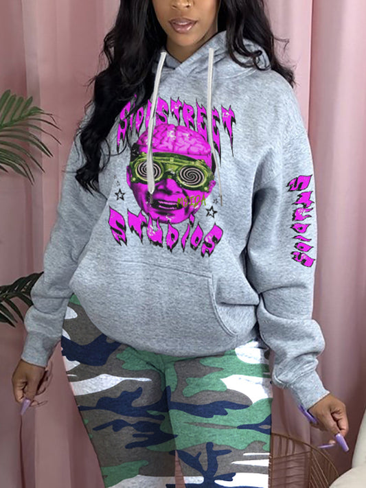 Pull à capuche sportif pour femmes avec un design graphique artistique Chic und Stil