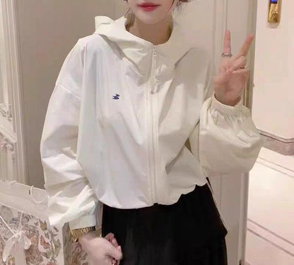 Veste coupe-vent légère et respirante pour femmes Chic & Stil