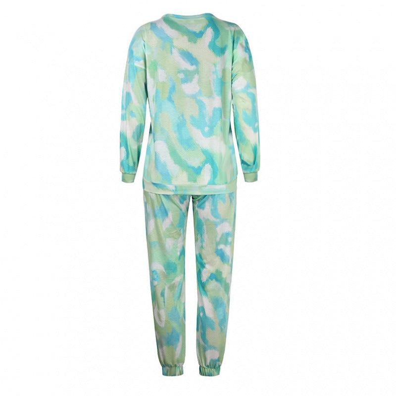 Women Comfortable Sweat Suit with Modern Batik Details Chic and Style