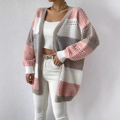Dames Cardigan en tricot décontracté avec des motifs aérés modernes et des rayures colorées à blocs Chic und Stil