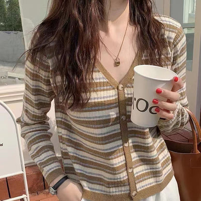 Dames cardigan rayé avec boutons et décolleté en V Chic und Stil