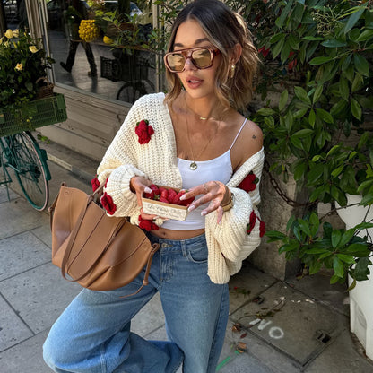 Dames Grand cardigan douillet avec fleurs au crochet Chic und Stil