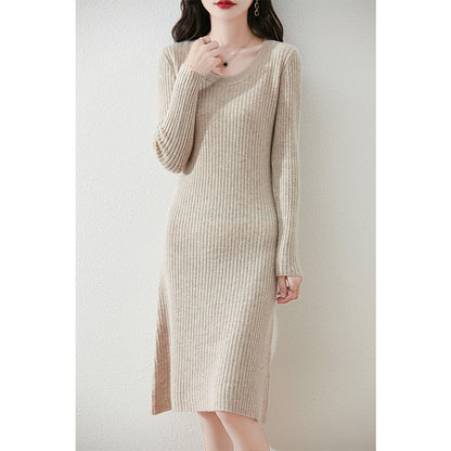 Robe en tricot pour femmes avec une fine structure côtelée et une coupe cintrée Chic und Stil