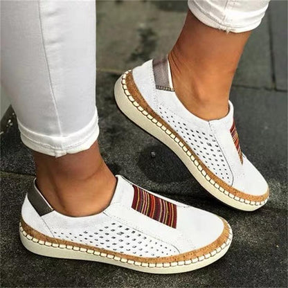 Chaussures de sport dames Slip-On confortables avec une structure de surface respirante Chic und Stil