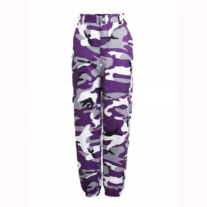Women's cargo pants with elastic waistband and stylish camouflage design Chic und Stil