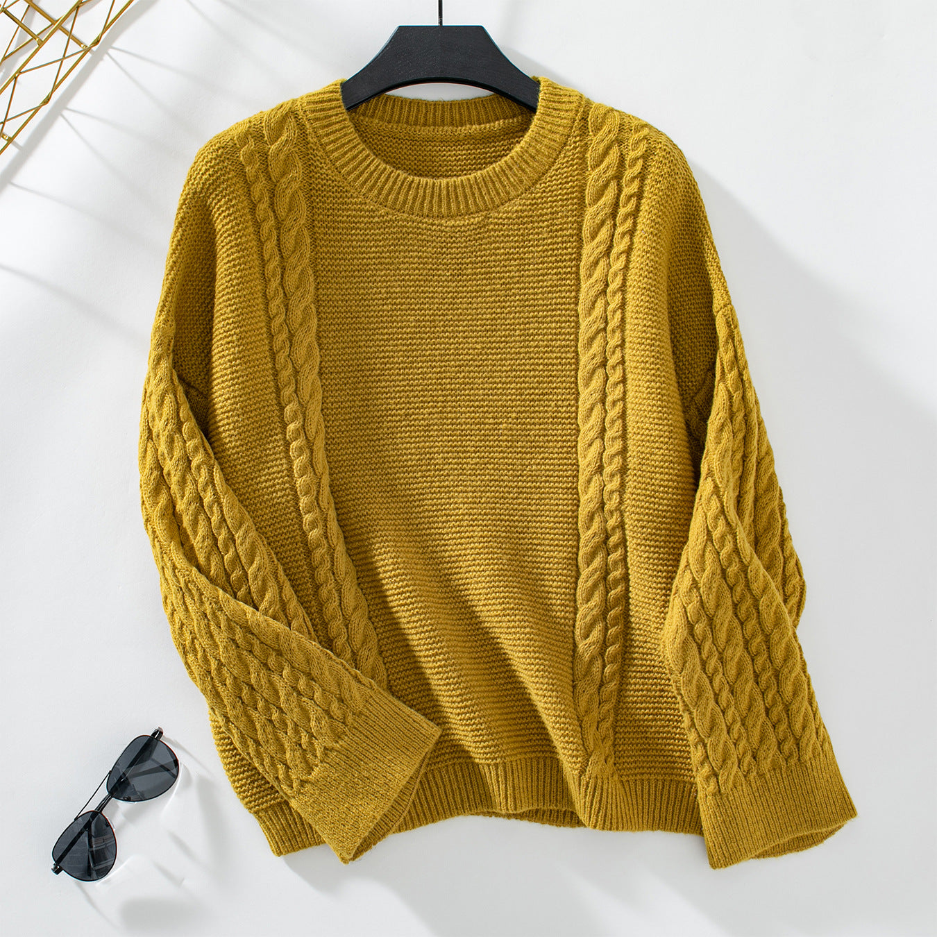 Pull en tricot pour femmes avec motif en relief en torsades Chic und Stil