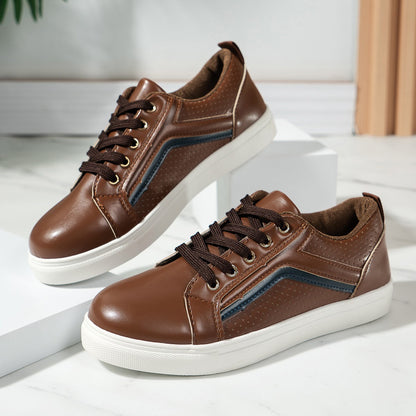 Baskets mode pour femmes avec surface perforée et semelle flexible Chic und Stil