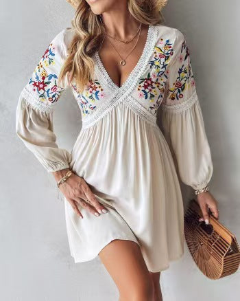 Robe d'été aérienne pour femmes avec décolleté en V brodé et manches longues Chic und Stil