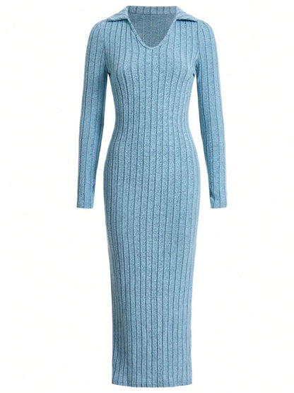 Robe en tricot pour femmes avec décolleté en V profond et fente latérale Chic und Stil