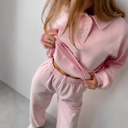 Casual sportswear for women with loose pants and chic collar Chic and Style