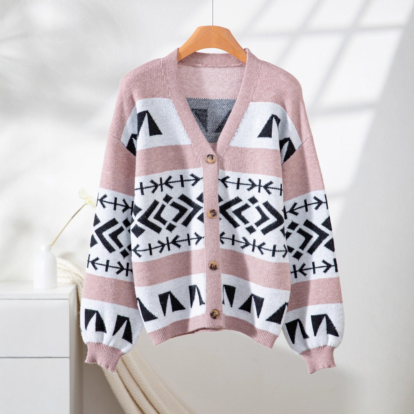 Veste en tricot confortable pour femmes avec motif ethnique décoratif et coupe ouverte Chic und Stil