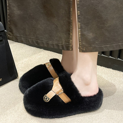 Chaussons en peluche pour femmes avec boucle élégante Chic und Stil