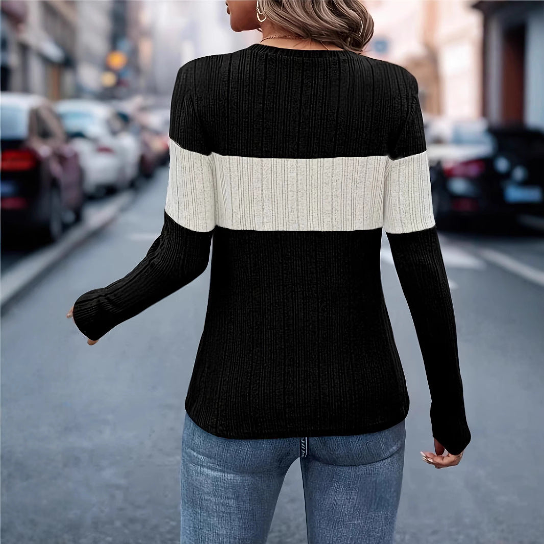 Femme pull à tricoter avec un design à blocs tendance et une coupe confortable Chic und Stil