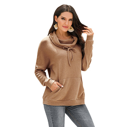 Pull à capuche pour femmes avec coupe asymétrique et poches pratiques Chic und Stil