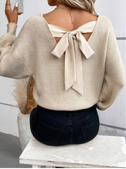 Pull femme avec un design d'encolure à nœud élégant Chic und Stil