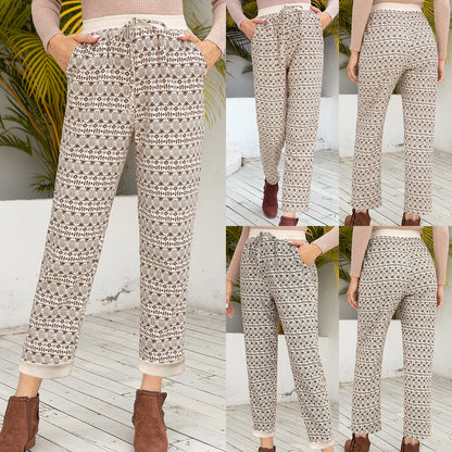 Casual women's pants with elastic waistband and chic and stylish pattern