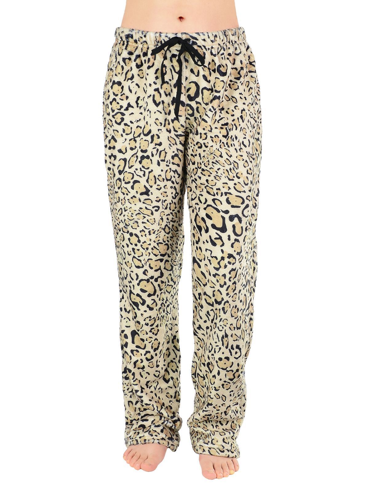 Chic and Style women's leopard print loungewear pants