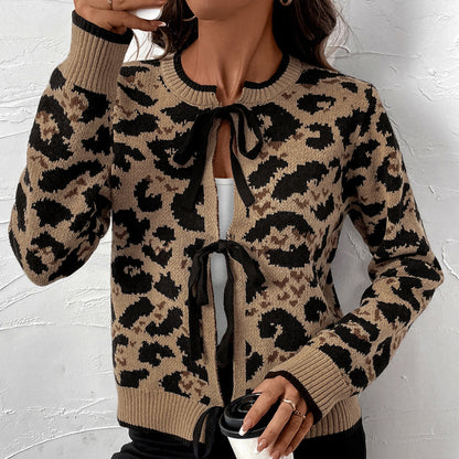 Cardigan en tricot à la mode pour femmes avec détail en nœud et motif animal Chic und Stil