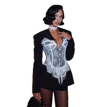 Blazer Couture Femme avec dentelle transparente et silhouette cintrée Chic und Stil