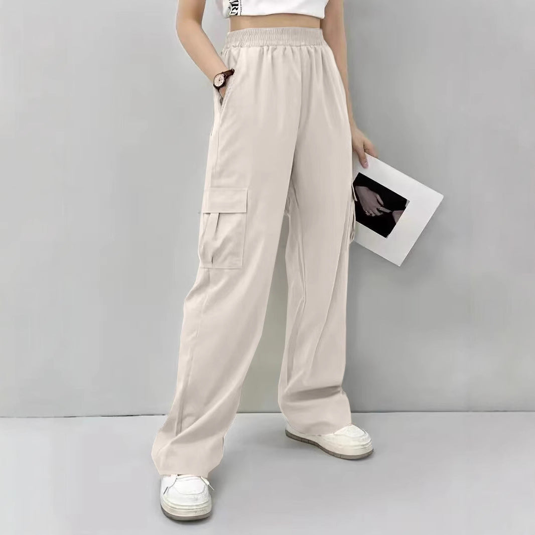 Cargo pants for women with elastic waistband and practical side pockets Chic and Style