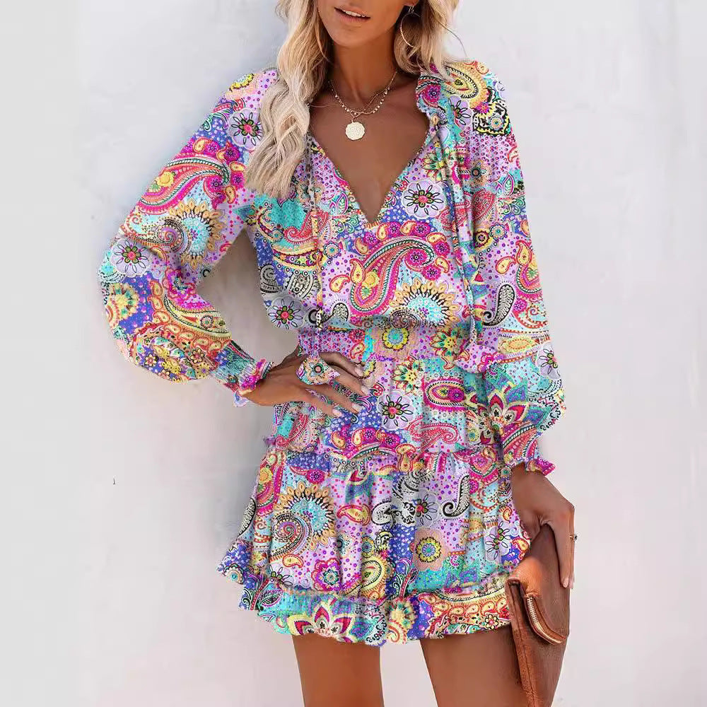 Robe de loisirs à manches courtes pour femmes avec un design ludique Chic und Stil