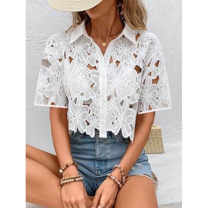 Blouse courte à manches courtes florale en crochet Chic und Stil