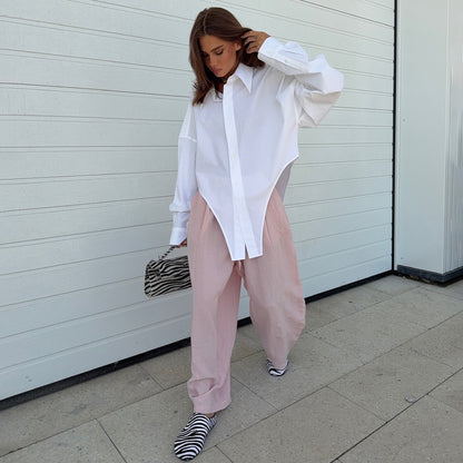 Chemisier oversize pour femmes avec coupe asymétrique et détails modernes Chic und Stil