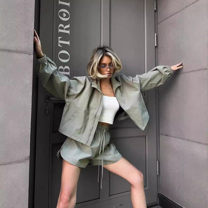 Chic and Style women's shorts and sports jacket set