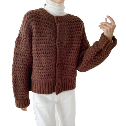 Pull en gros tricot pour femmes avec patte de boutonnage décorative et motif en nid d'abeille Chic und Stil