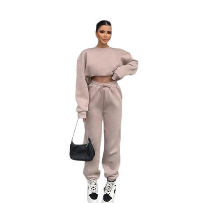 Chic and Style elegant and casual two-piece set for women with comfortable cropped sweatshirt and loose jogger pants