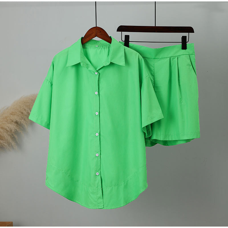 Femme Freizeit Chemisier à boutons et ensemble de shorts Chic und Stil