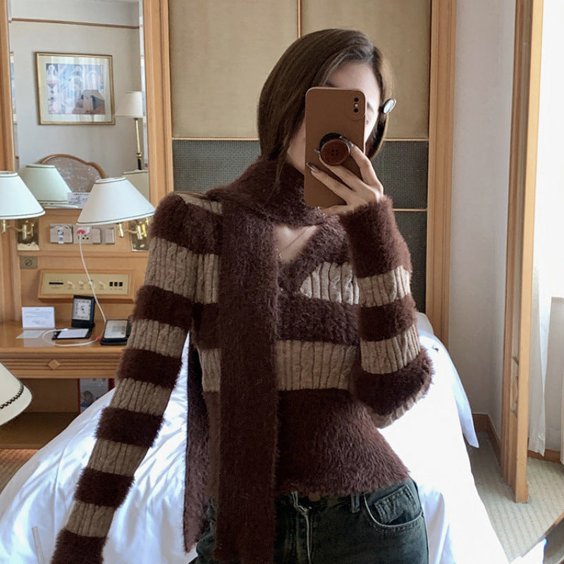 Femme doux pull V avec design rayé et écharpe assortie Chic und Stil