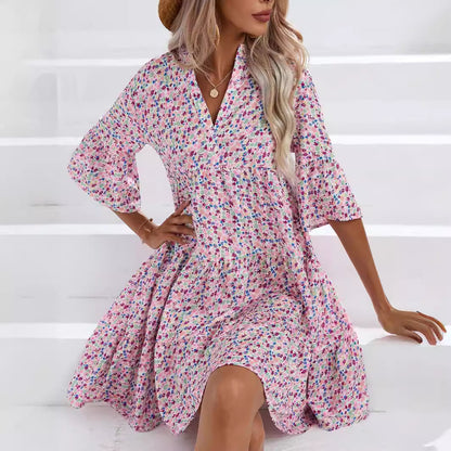 Robe chemise pour femmes avec des manches volumineuses à volant et un motif floral espiègle Chic und Stil