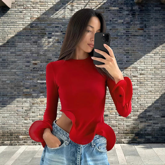 Dames haut tendance avec des détails de volants asymétriques et un design élégant Chic und Stil