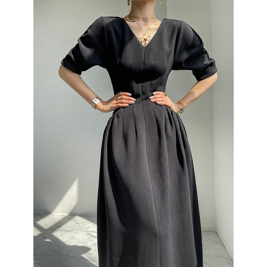 Robe midi élégante à manches bouffantes et col V Chic und Stil