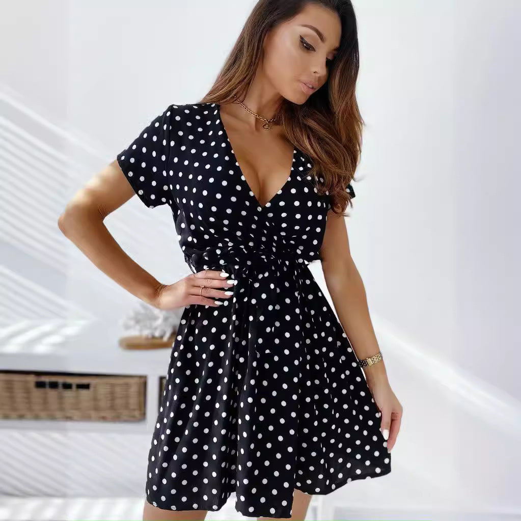 Robe mini portefeuille à pois Chic und Stil
