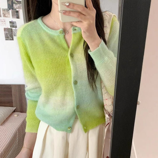 Cardigan pour femmes avec une fine texture ombrée et des boutons pratiques Chic und Stil
