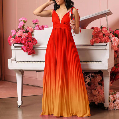 Robe maxi plissée pour femmes avec bretelles réglables et décolleté en V Chic und Stil